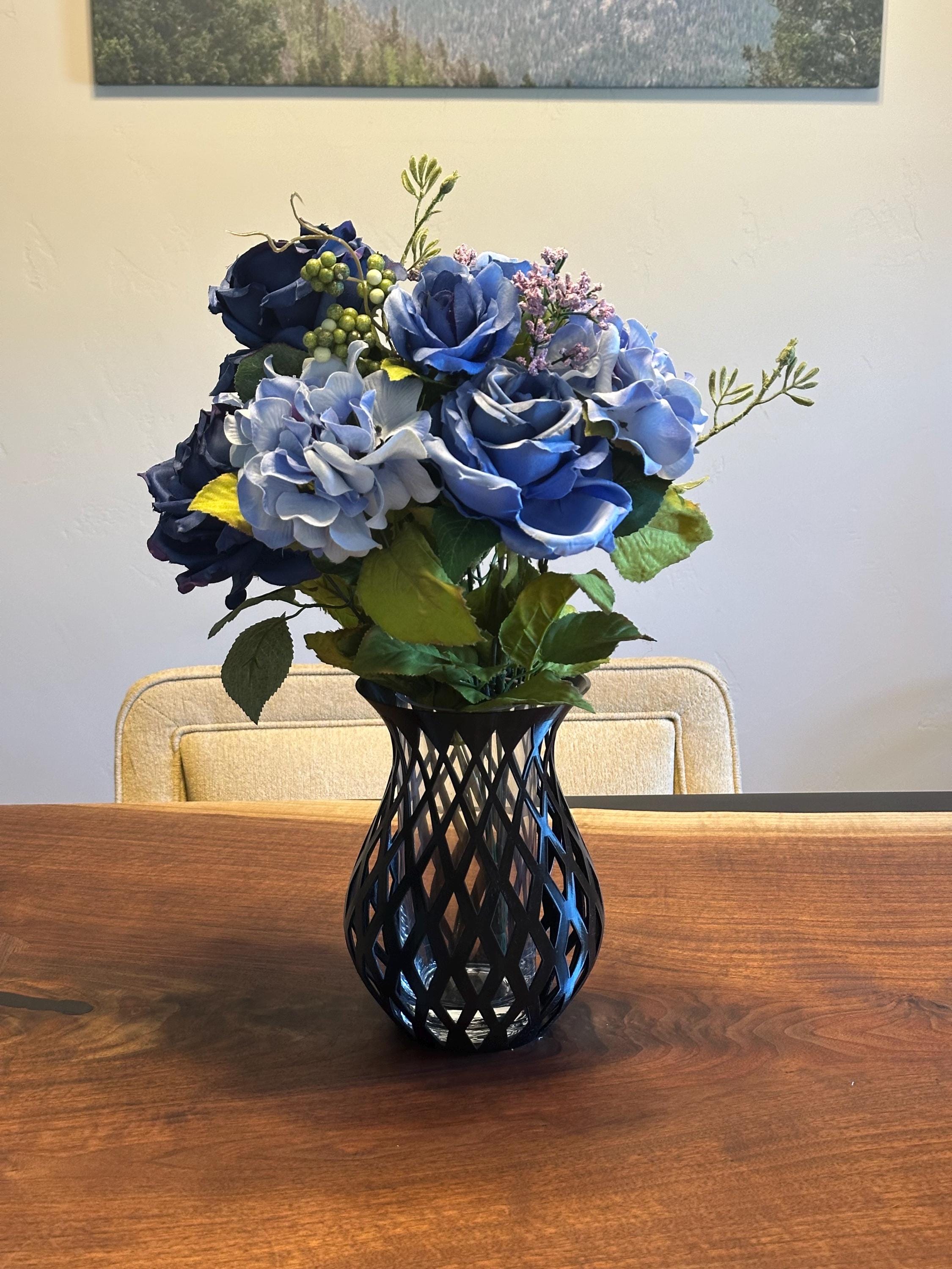 Spear - Modern Vase with Glass Insert | 3D Printed Floral Vase